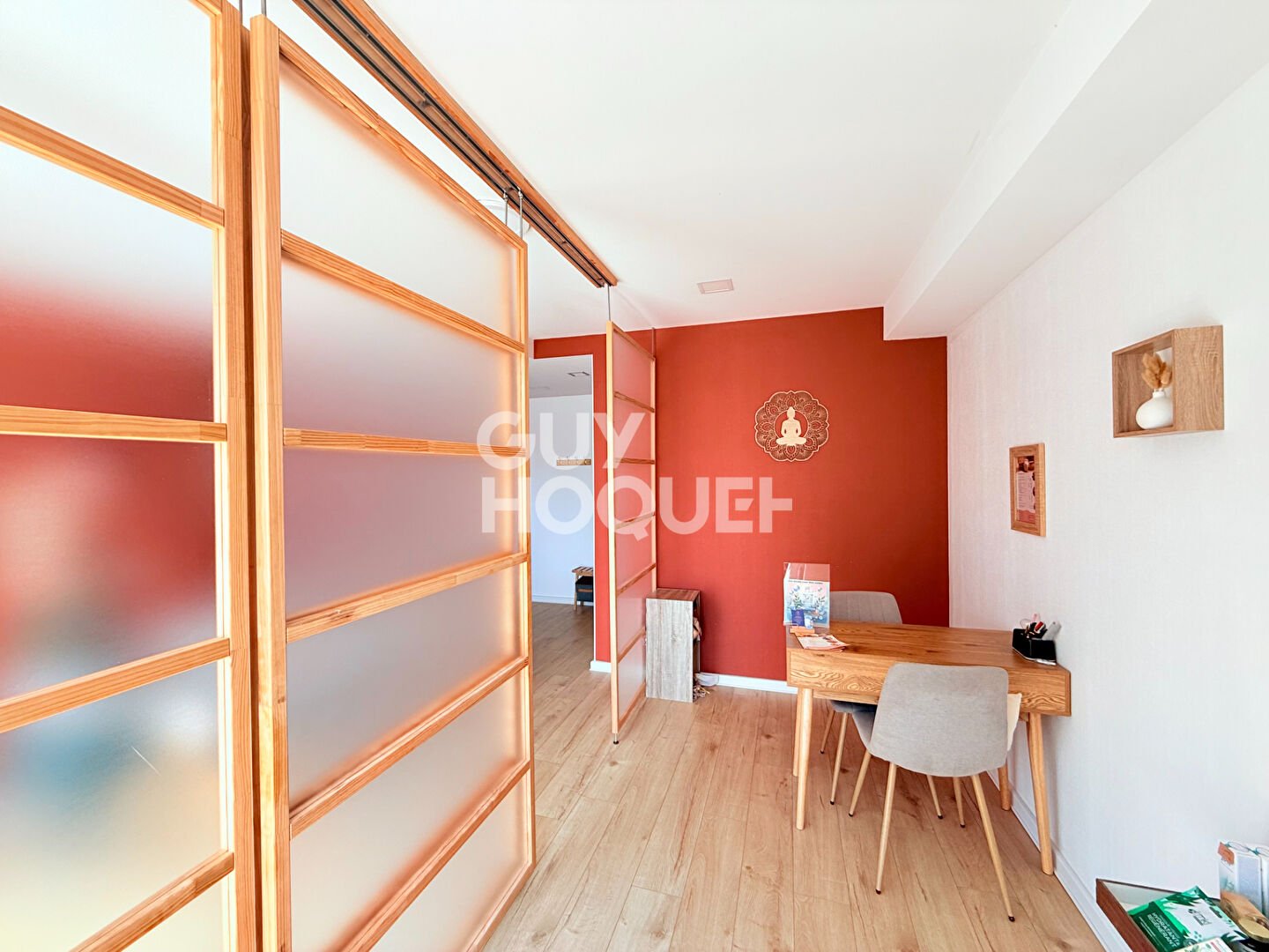 A LOUER - Local commercial - Centre-ville de SAINT-RENAN