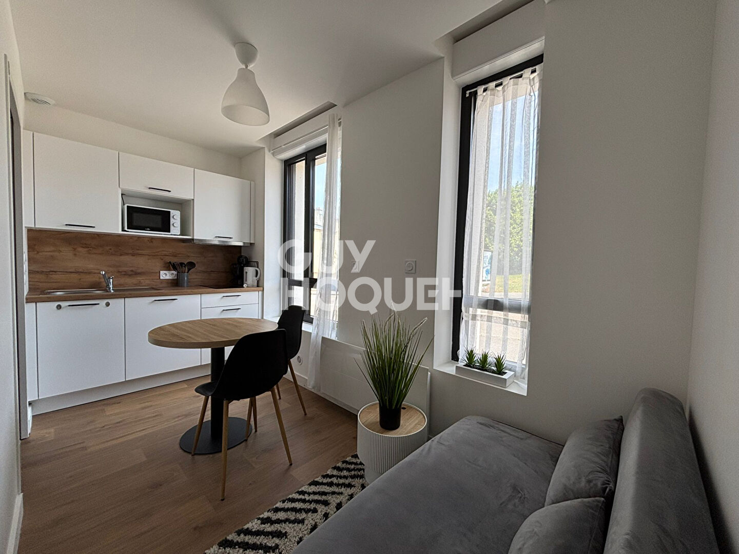 A LOUER - Studio meublé - Quartier Fac de Medecine à BREST