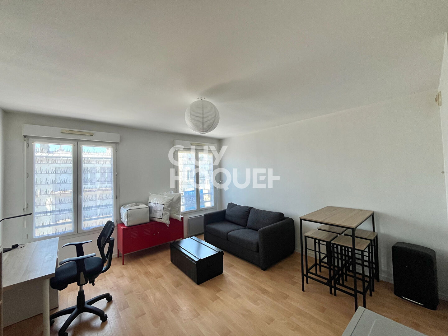 A LOUER - Studio - CENTRE VILLE