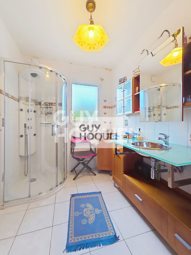 A vendre Maison de + 200m² - Quartier résidentiel à PLOUGONVELIN