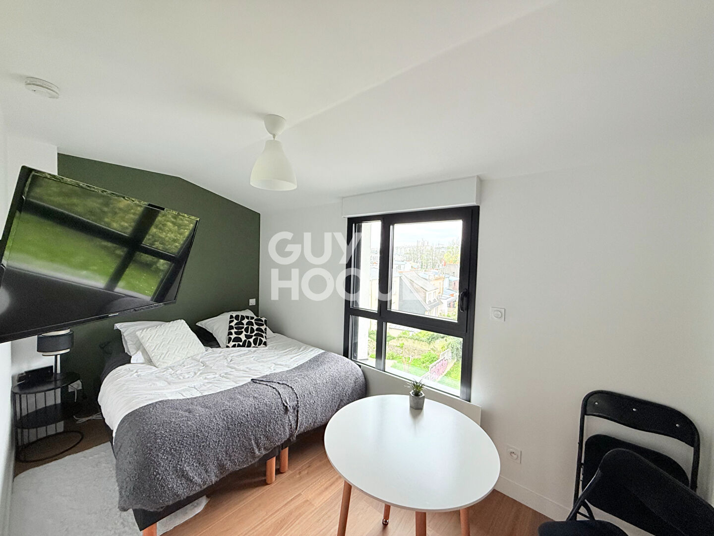 A LOUER - Studio meublé - Quartier Fac de Médecine à BREST