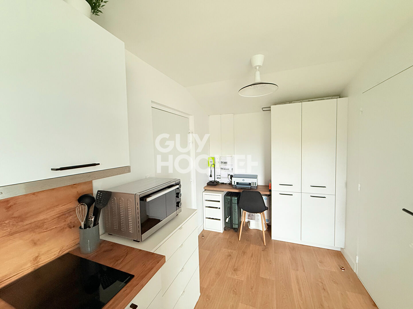 A LOUER - Studio meublé - Quartier Fac de Médecine à BREST