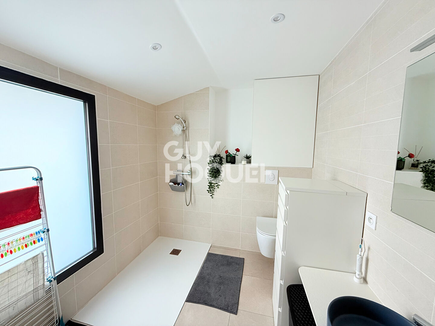 A LOUER - Studio meublé - Quartier Fac de Médecine à BREST