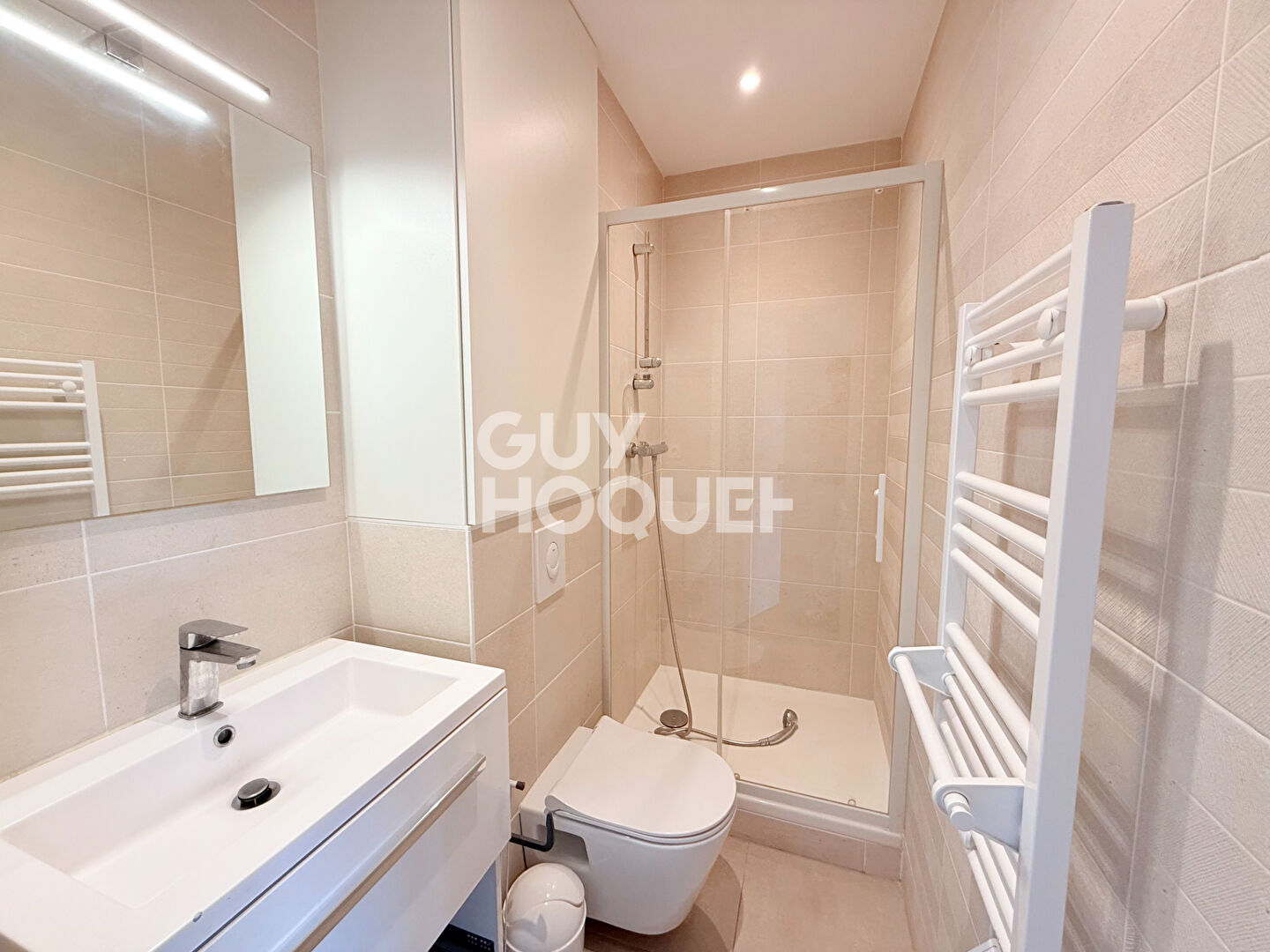 A LOUER - STUDIO meublé - Quartier Fac de Medecine à BREST