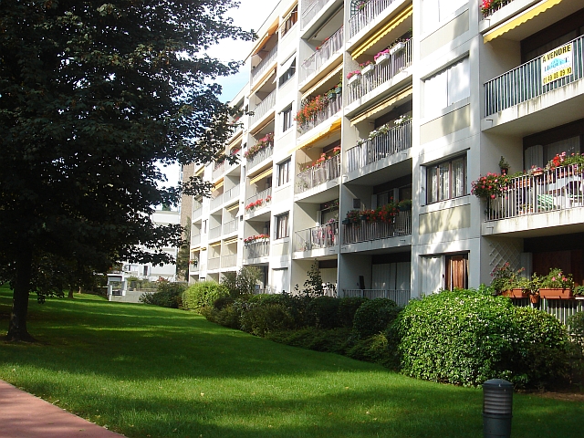 CHEVILLY LARUE