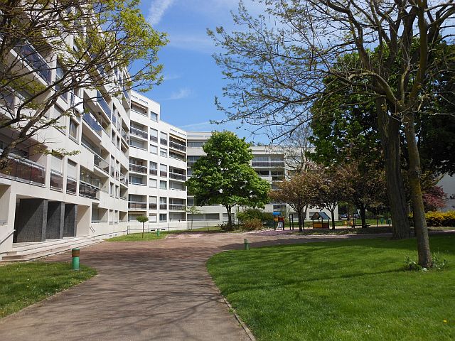 CHEVILLY LARUE - LA CROIX DU SUD