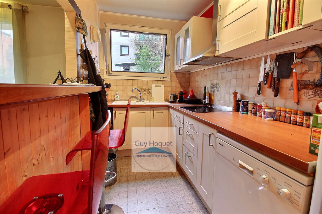 À vendre à L HAY LES ROSES (94240), appartement 2 pièces d'environ 44,13 m².