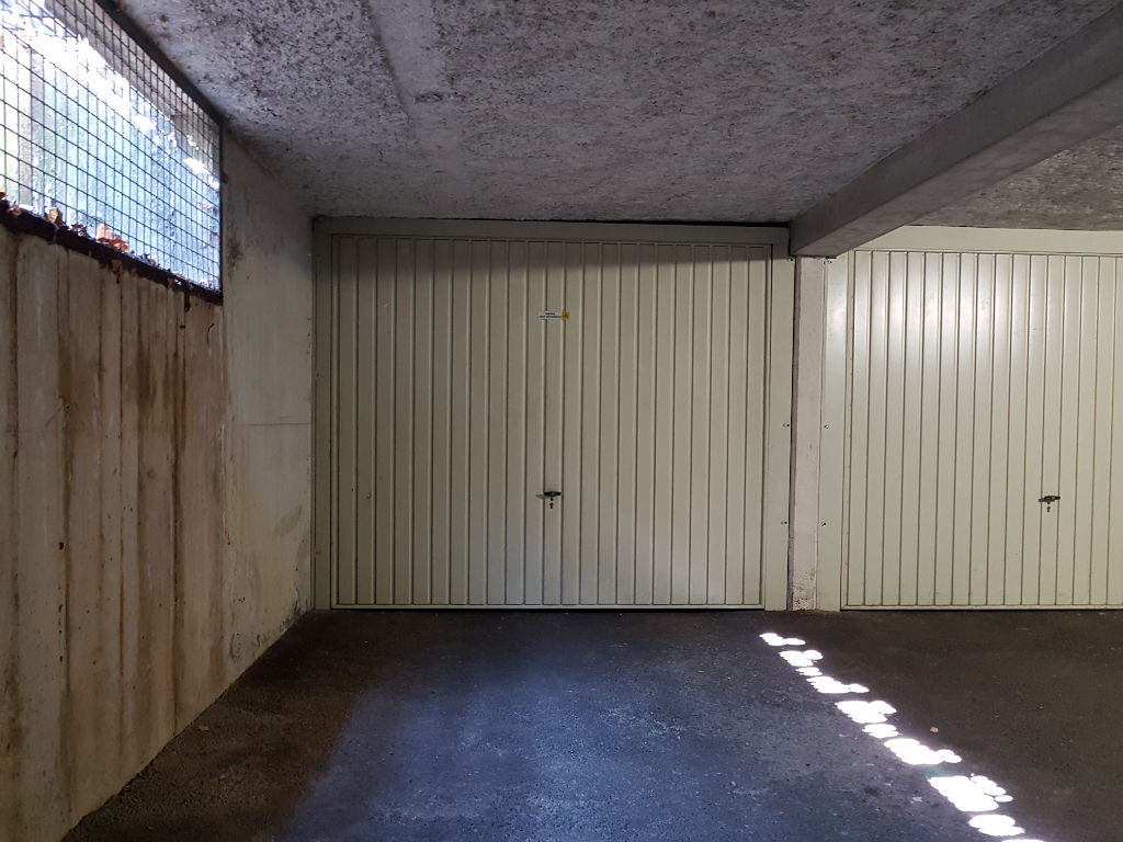 Garage en sous-sol à Besançon, quartier Saint-Claude