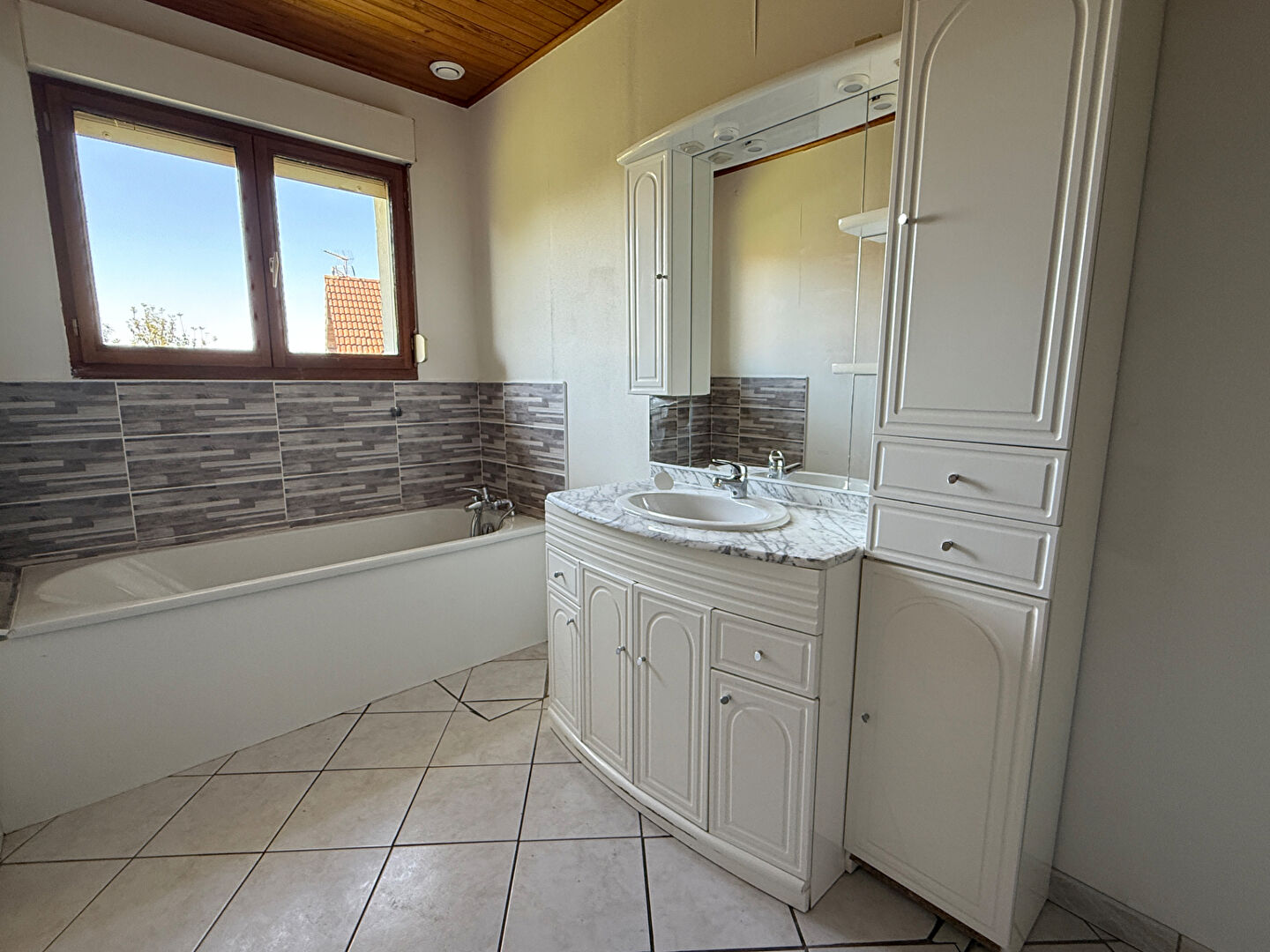 Maison familiale avec grand jardin - Secteur Montarmots à Besançon