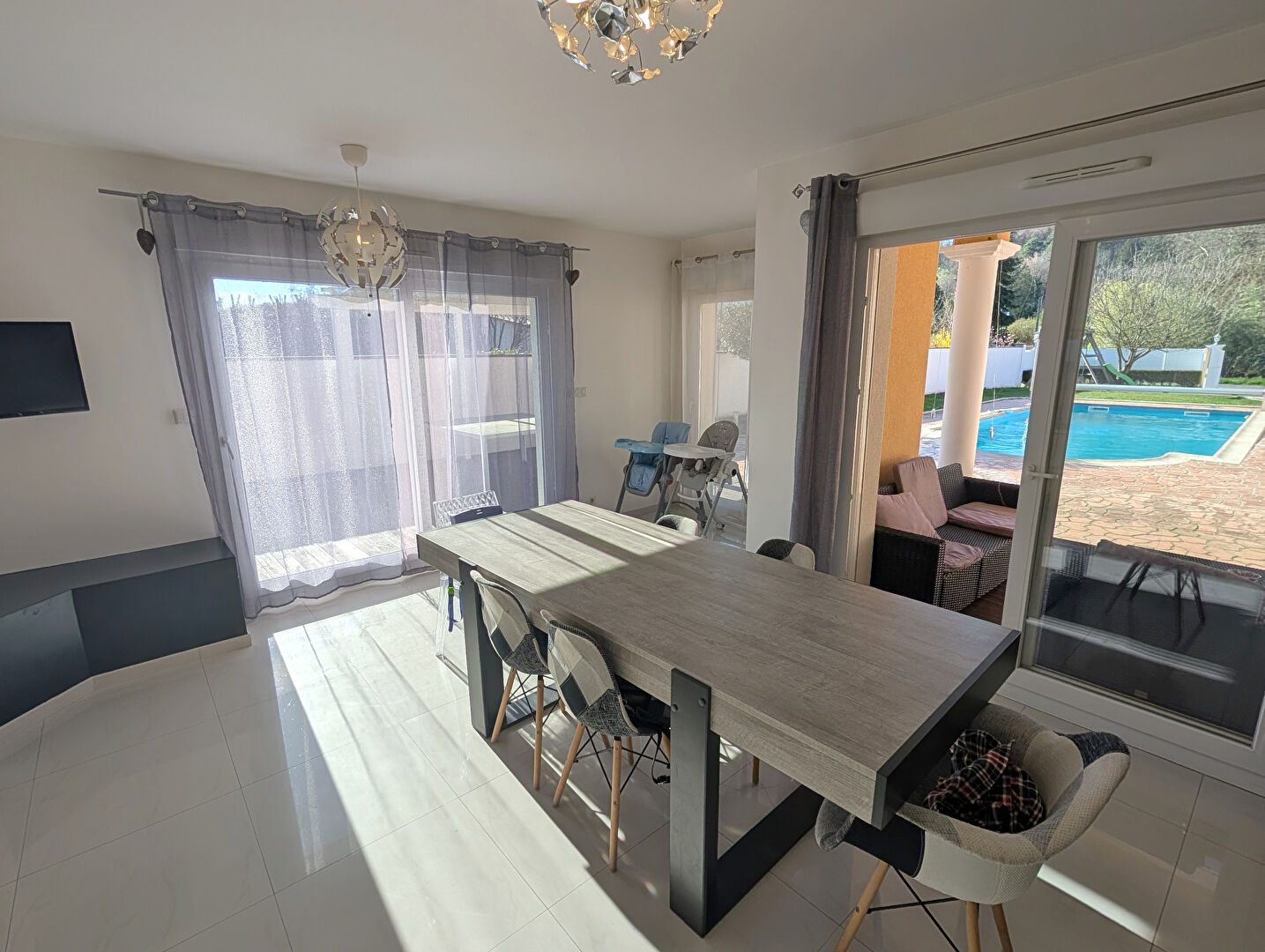 Belle maison familiale de 194 m² avec piscine