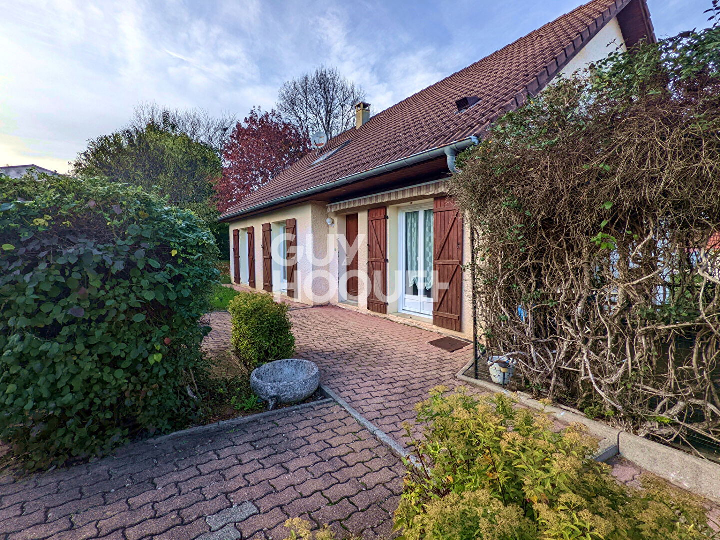 Avanne Aveney, maison au calme en impasse