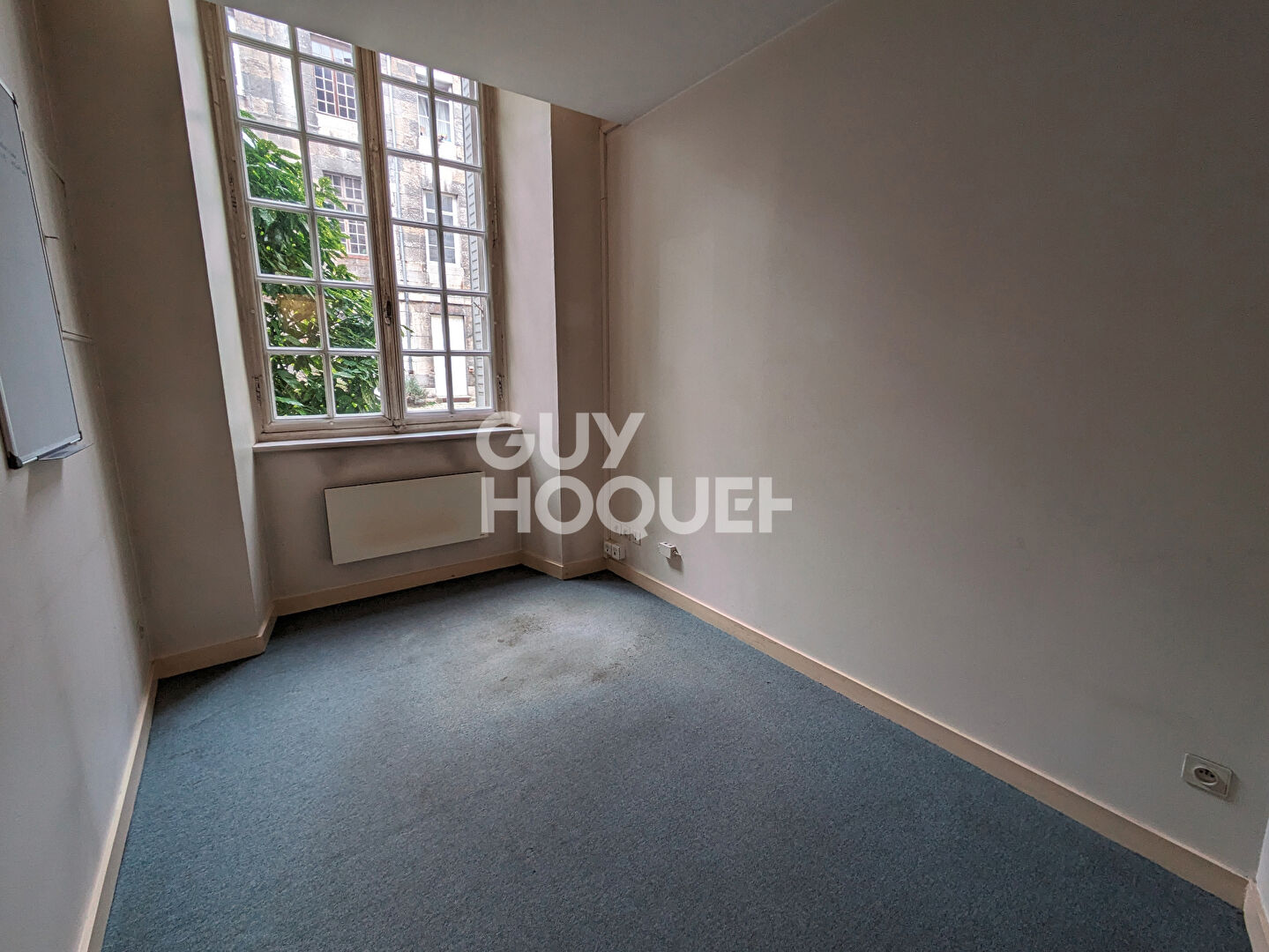 Proche Préfecture, bureaux 219 m²