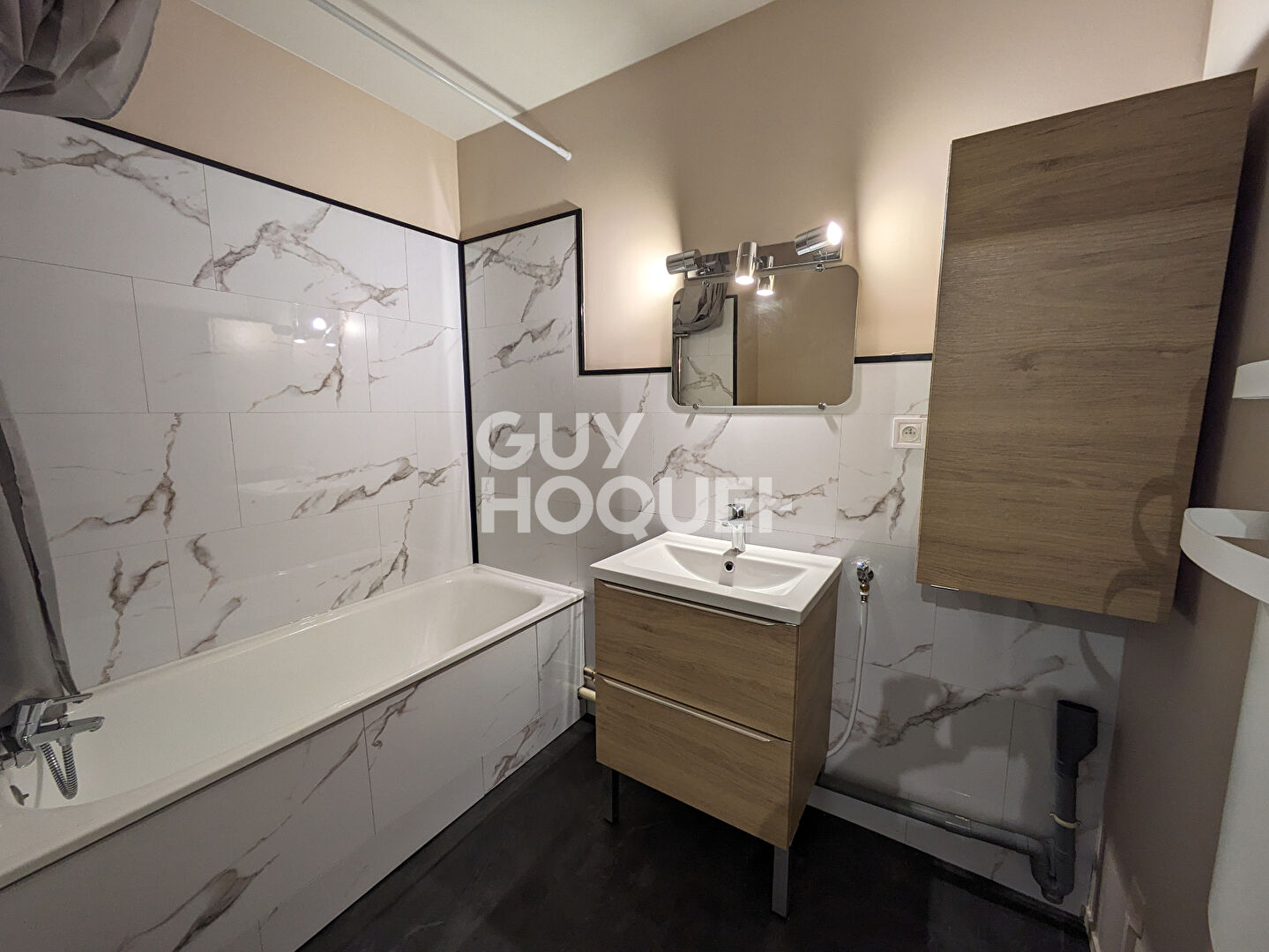Studio 31 m²,  quartier Saint Claude