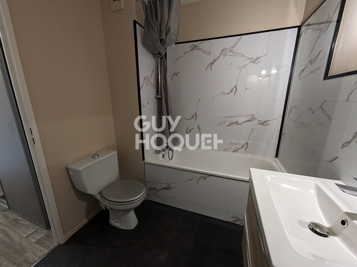 Studio 31 m²,  quartier Saint Claude