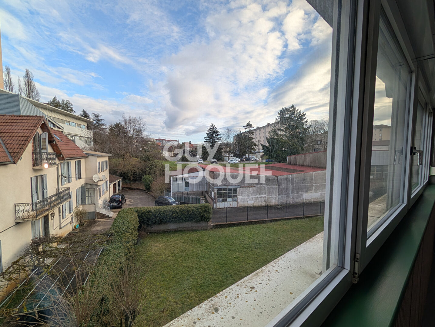 Studio lumineux avec garage