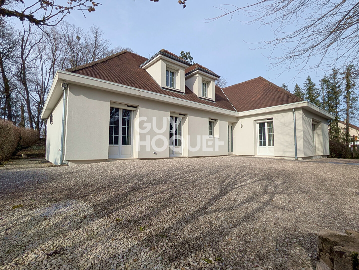 Maison Ecole Valentin, 6 chambres, terrain 26 ares