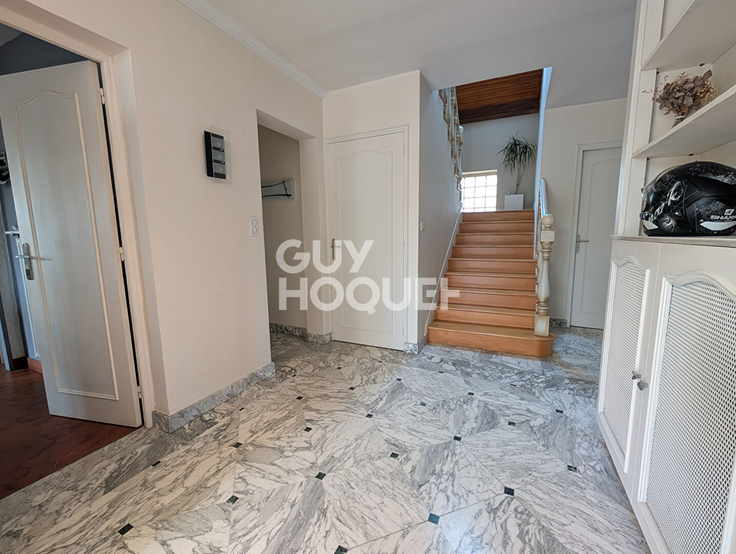 Maison Ecole Valentin, 6 chambres, terrain 26 ares