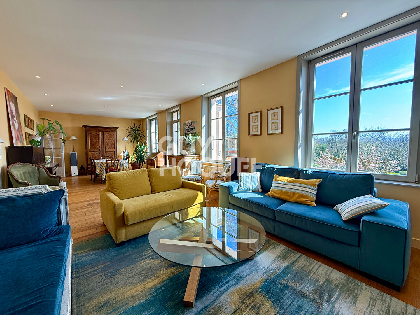 Propriété de charme avec piscine et jardin arboré - Montboucons