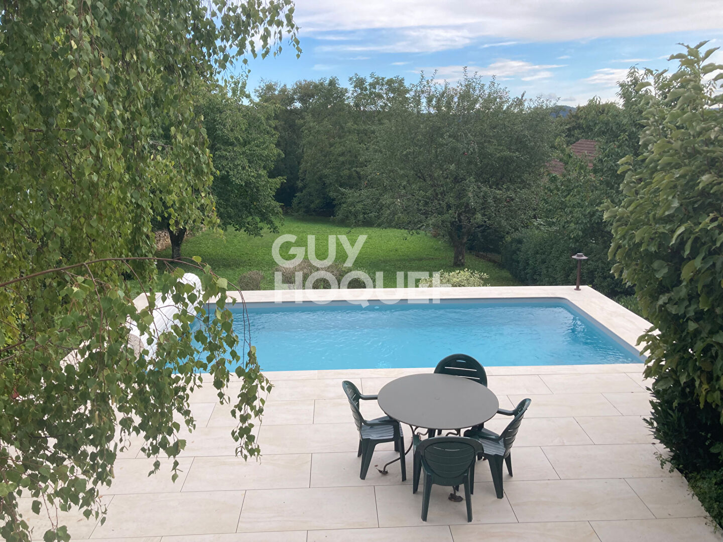 Propriété de charme avec piscine et jardin arboré - Montboucons