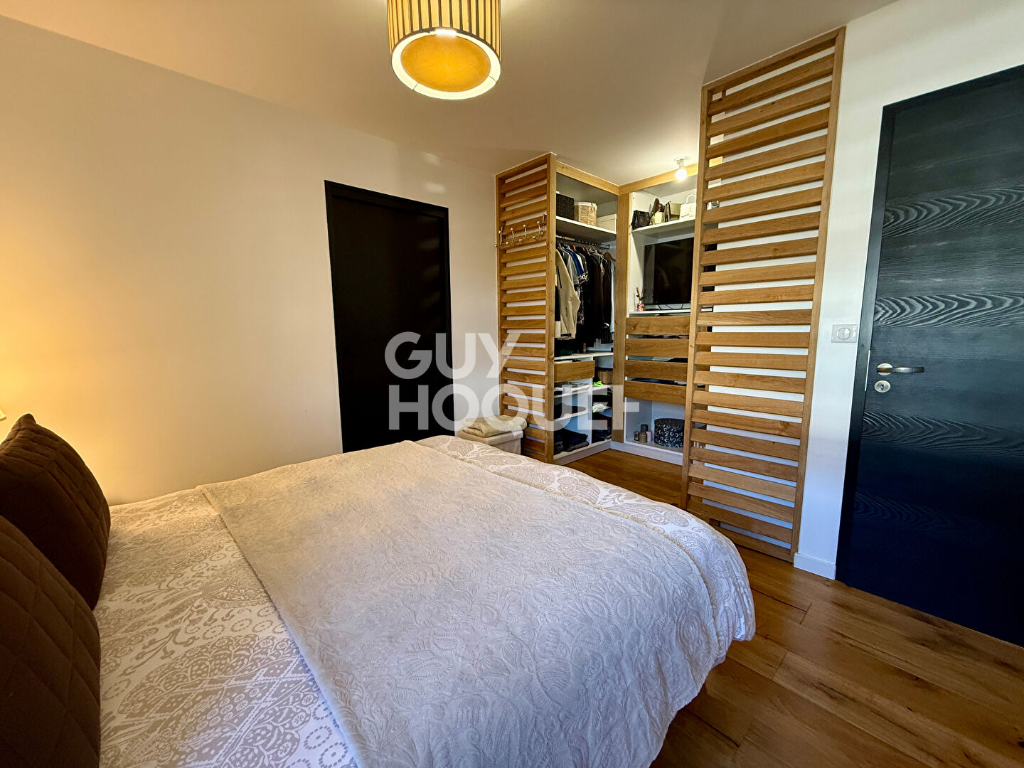 Maison familiale contemporaine avec vue dégagée