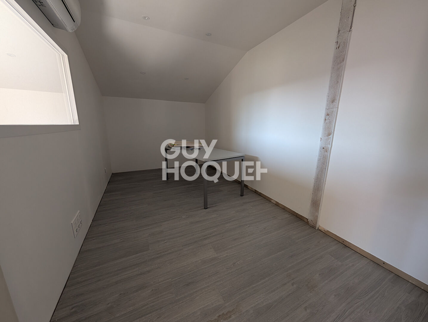 Local commercial Saint Vit 605 m2