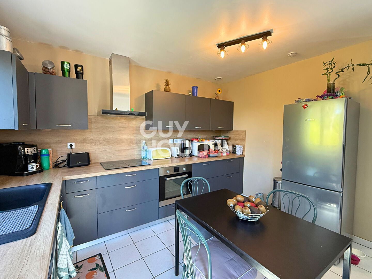 Maison lumineuse 131 m² avec piscine couverte à 5 min de Besançon