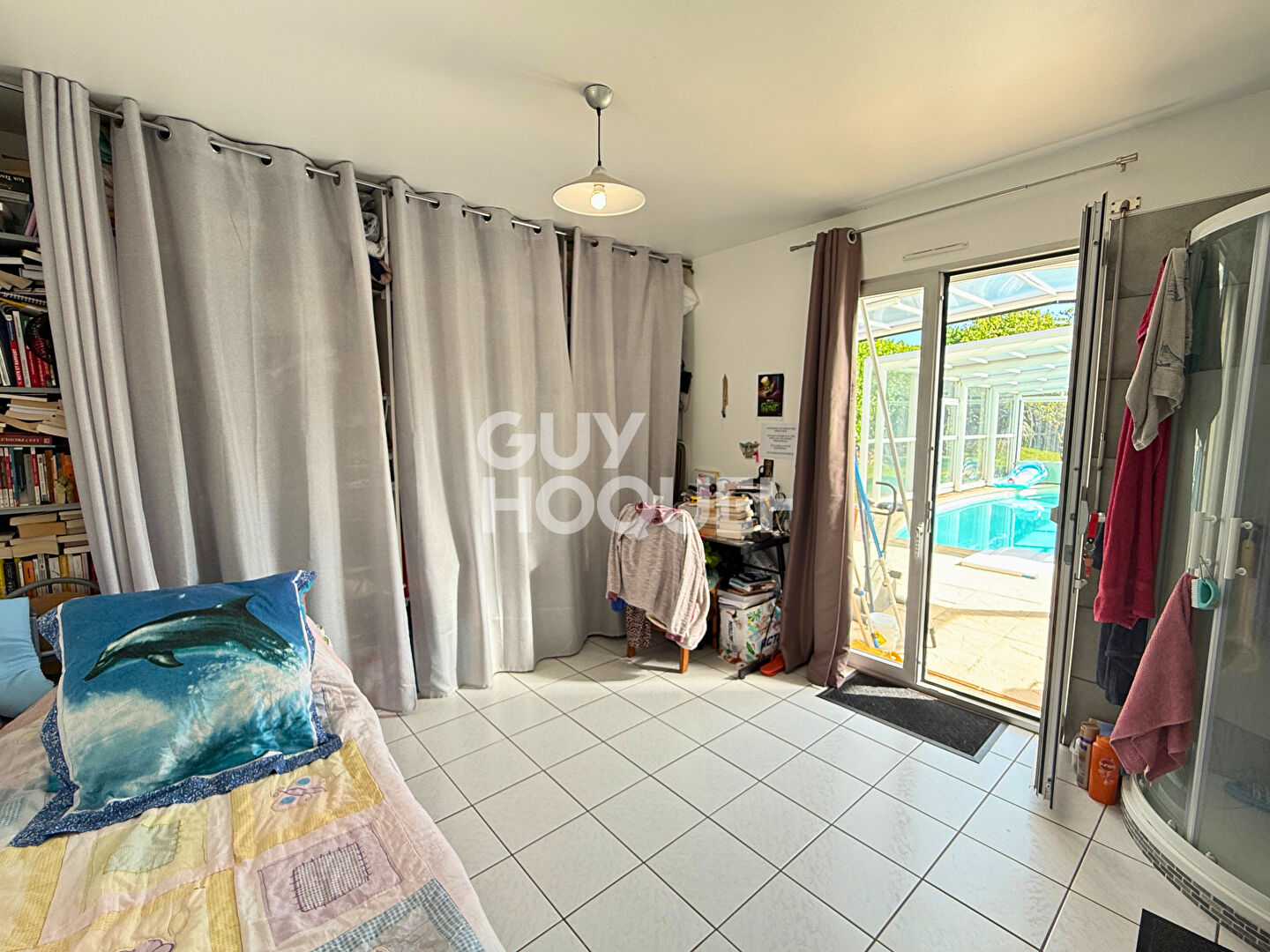 Maison lumineuse 131 m² avec piscine couverte à 5 min de Besançon