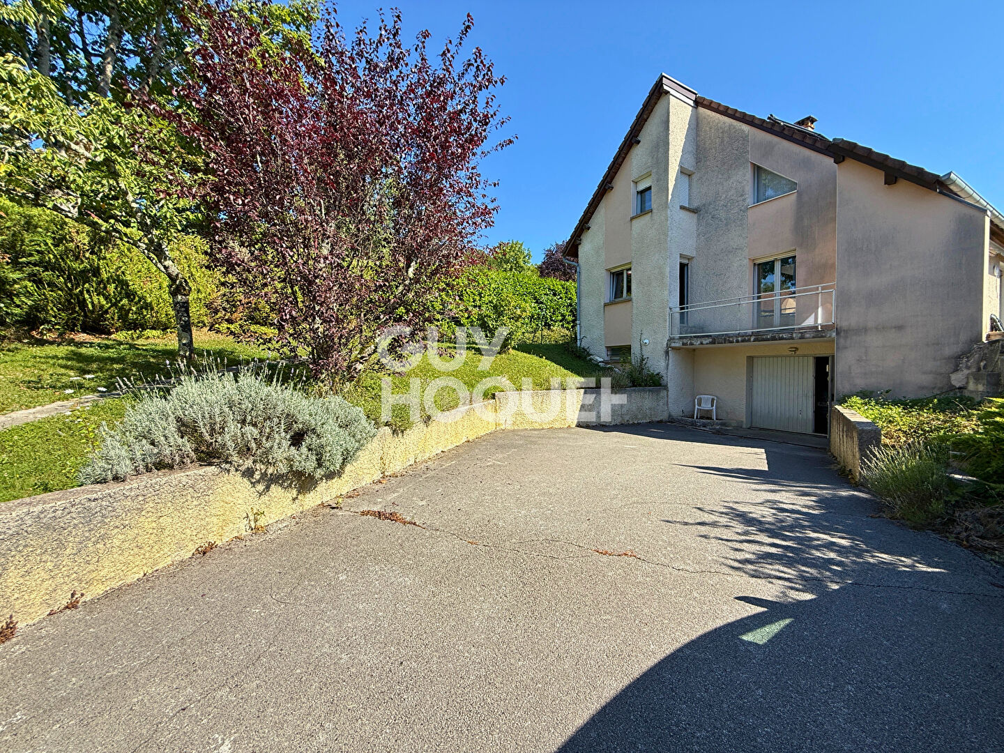 Maison lumineuse 131 m² avec piscine couverte à 5 min de Besançon