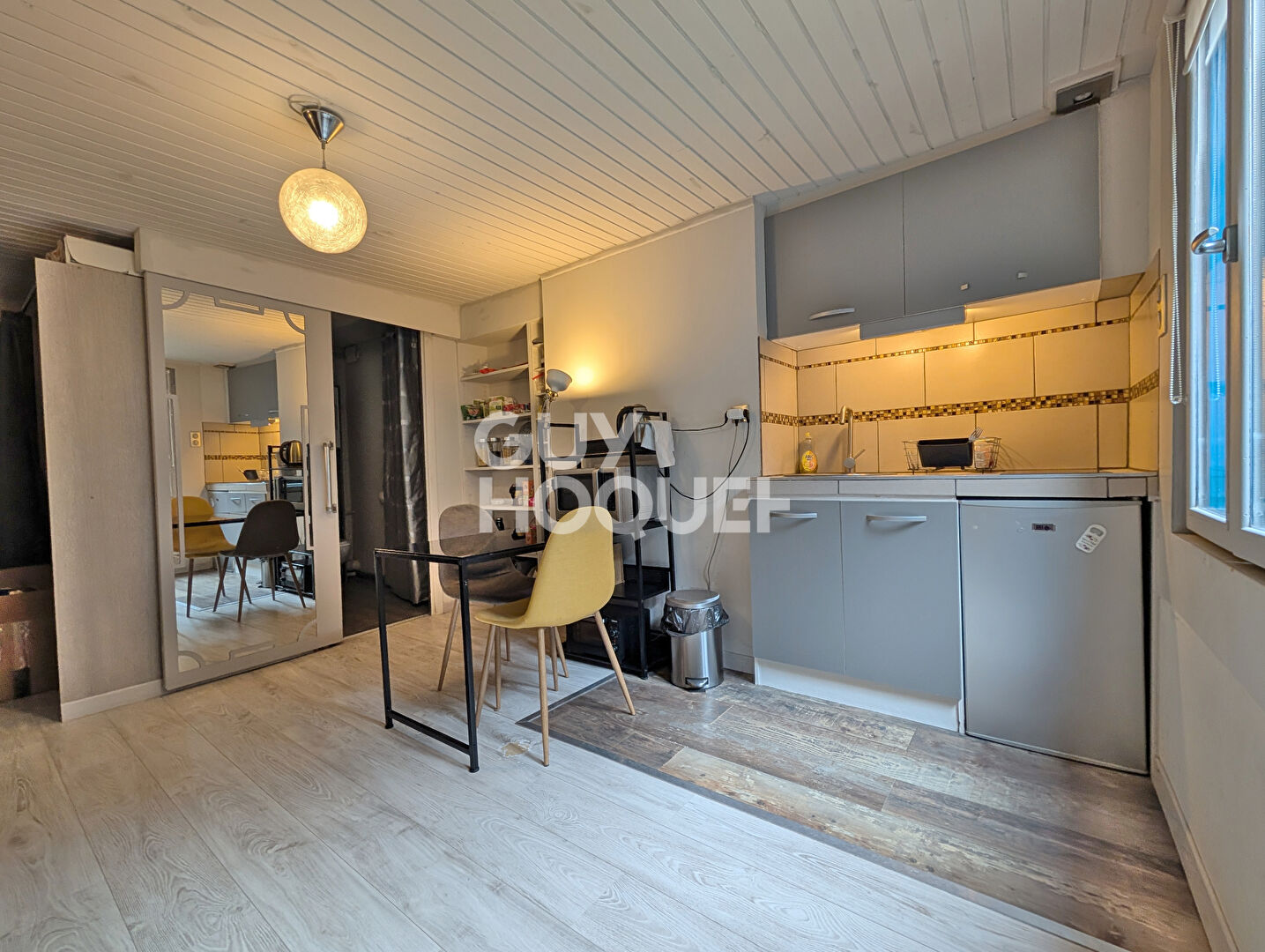 Studio meublé, rue d'Arènes