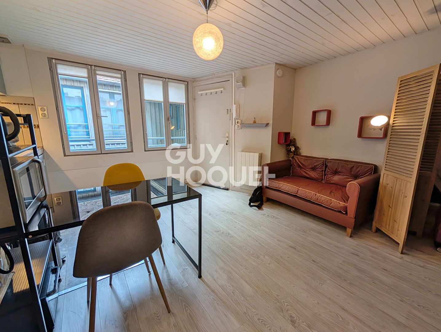 Studio meublé, rue d'Arènes