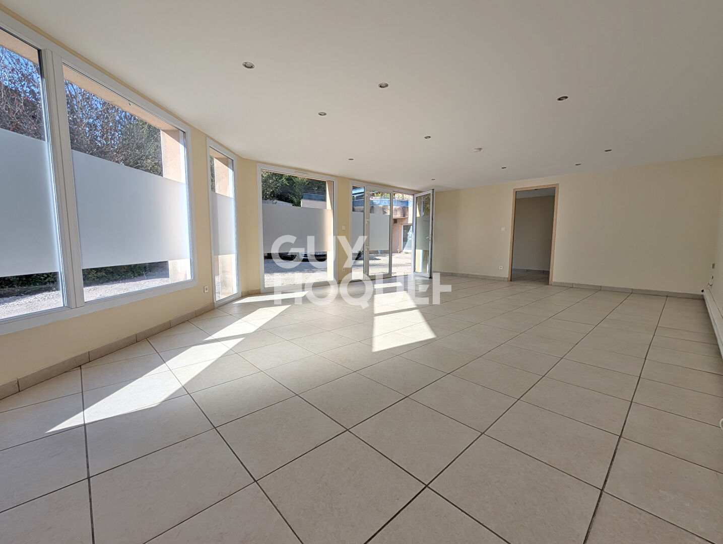 Local commercial Besancon