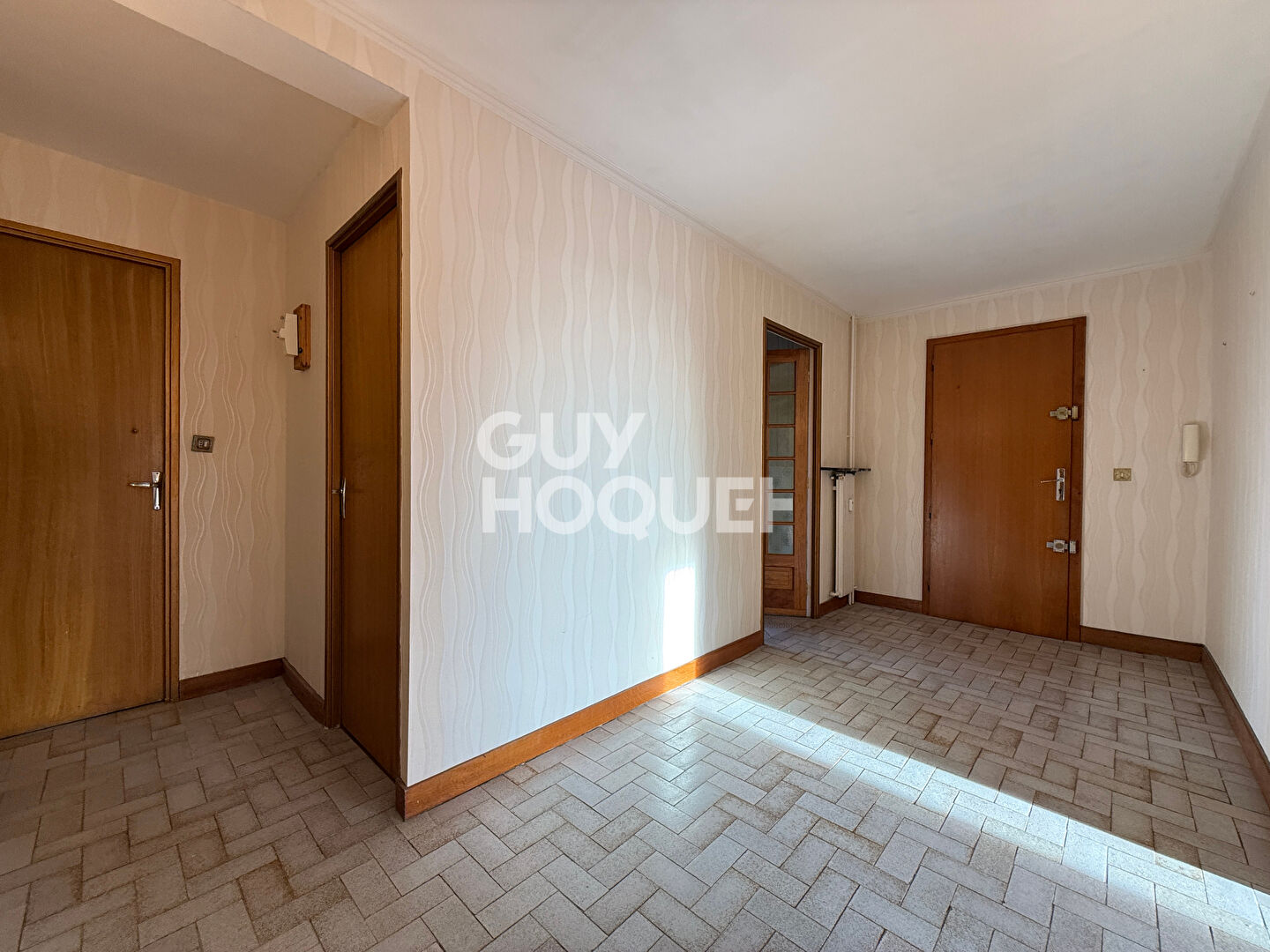 Appartement lumineux quartier Montjoux