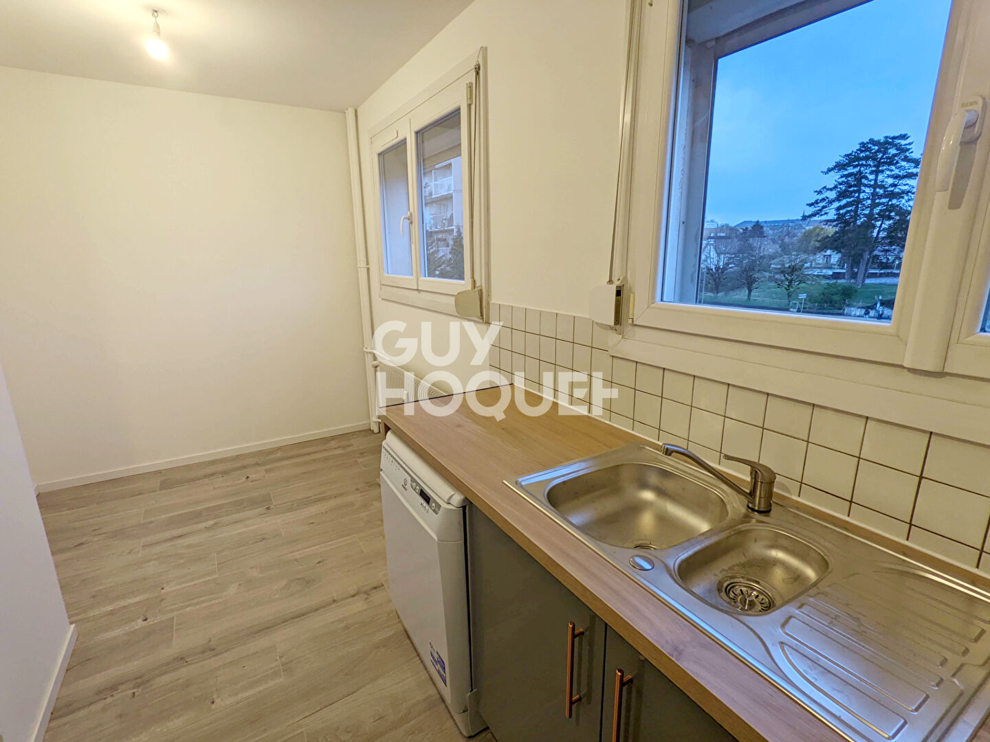 Appartement lumineux avec balcon et parking - quartier Saint-Claude