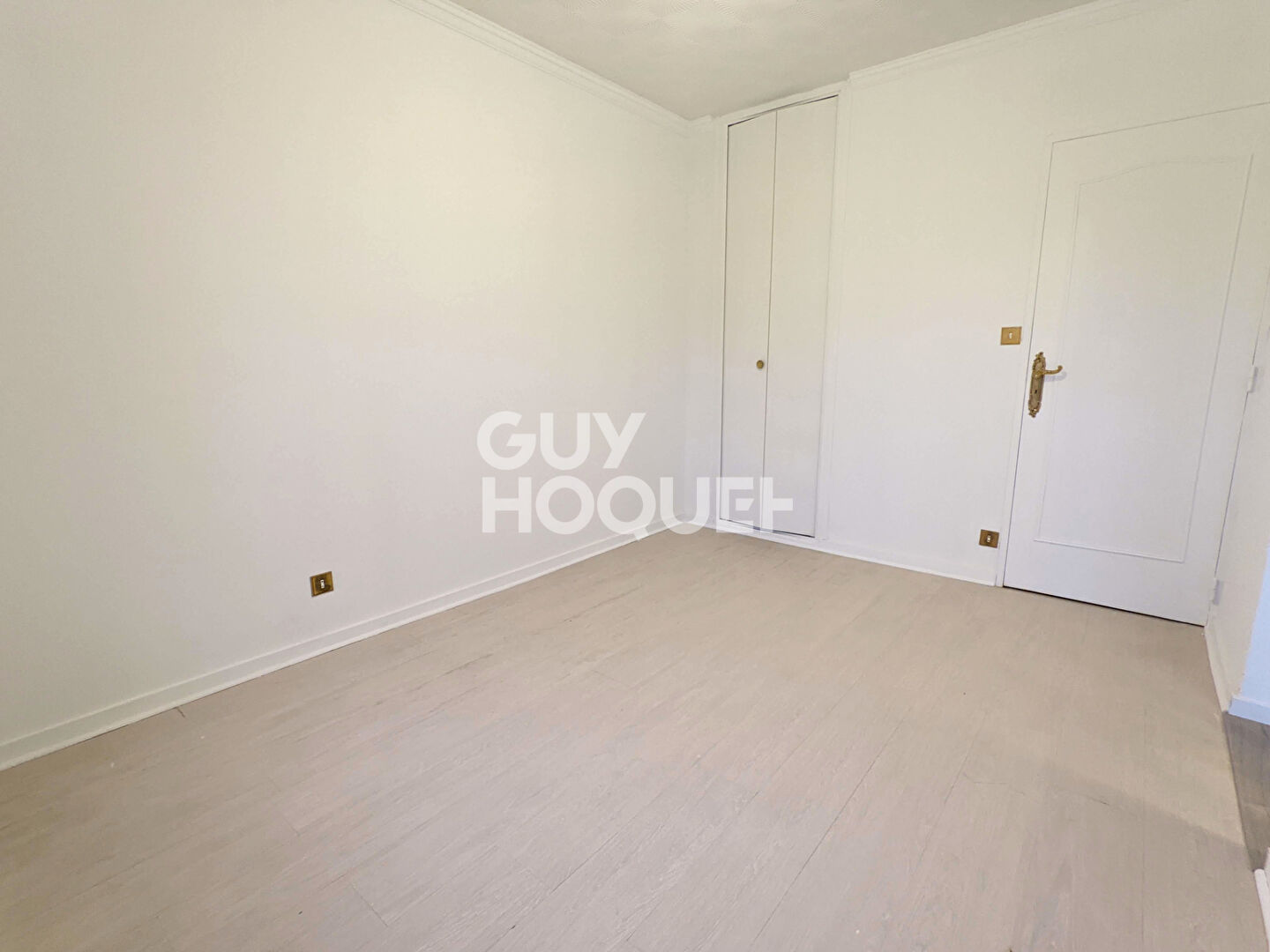 Appartement lumineux avec balcon et parking - quartier Saint-Claude