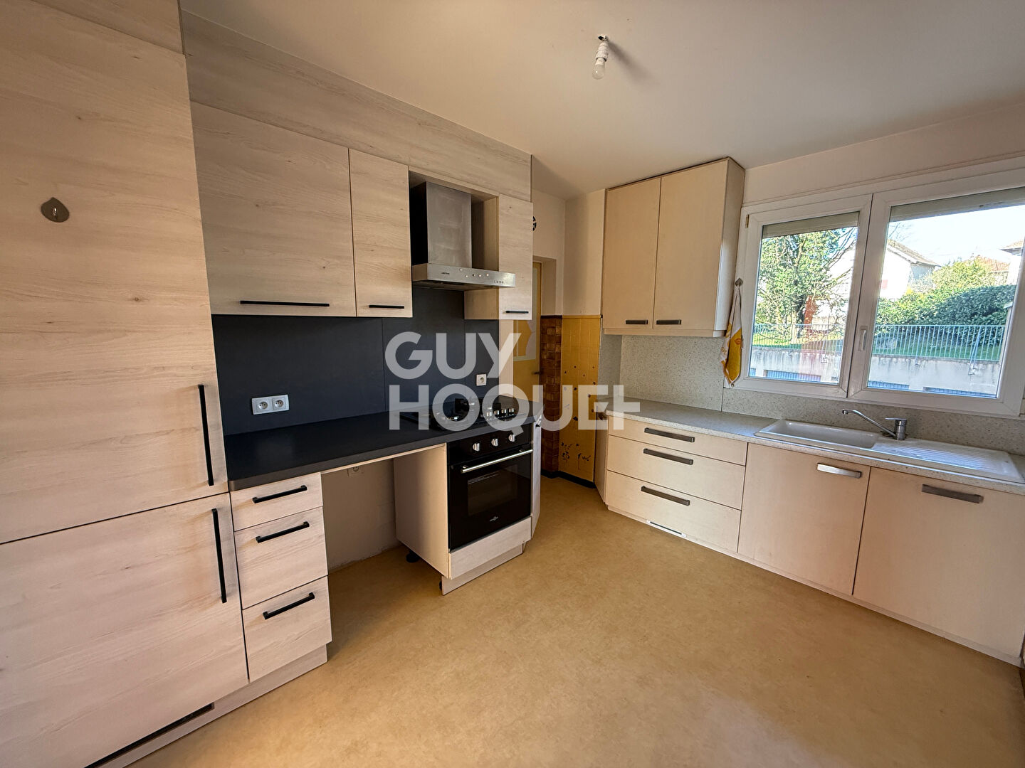 Quartier Saint Claude, appartement familial 4 chambres, 95 m² traversant