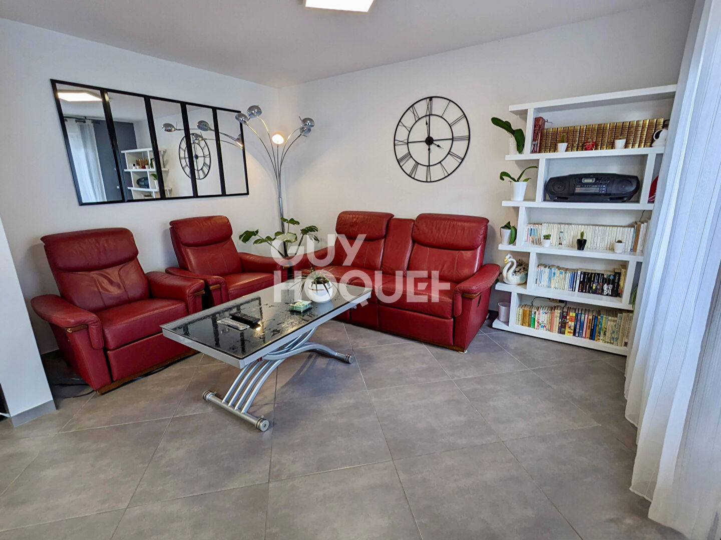 Superbe appartement rénové de 100 m² - Dernier étage avec balcon et garage - Saint-Claude