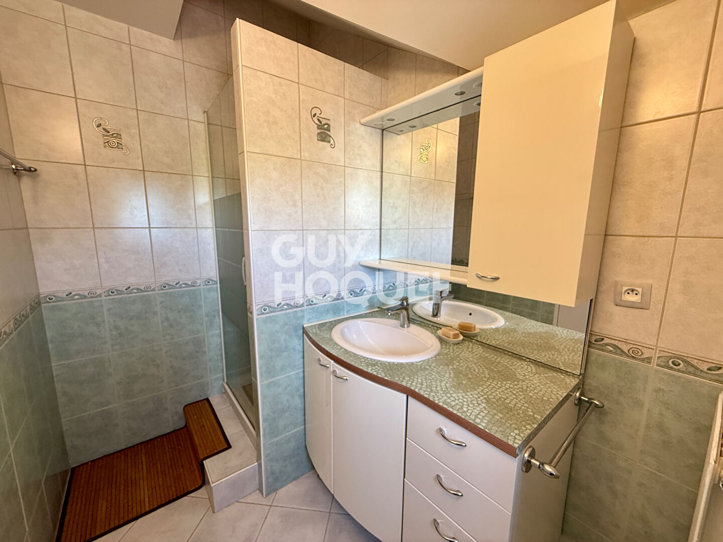 Dernier étage avec vue dégagée pour cet appartement familial