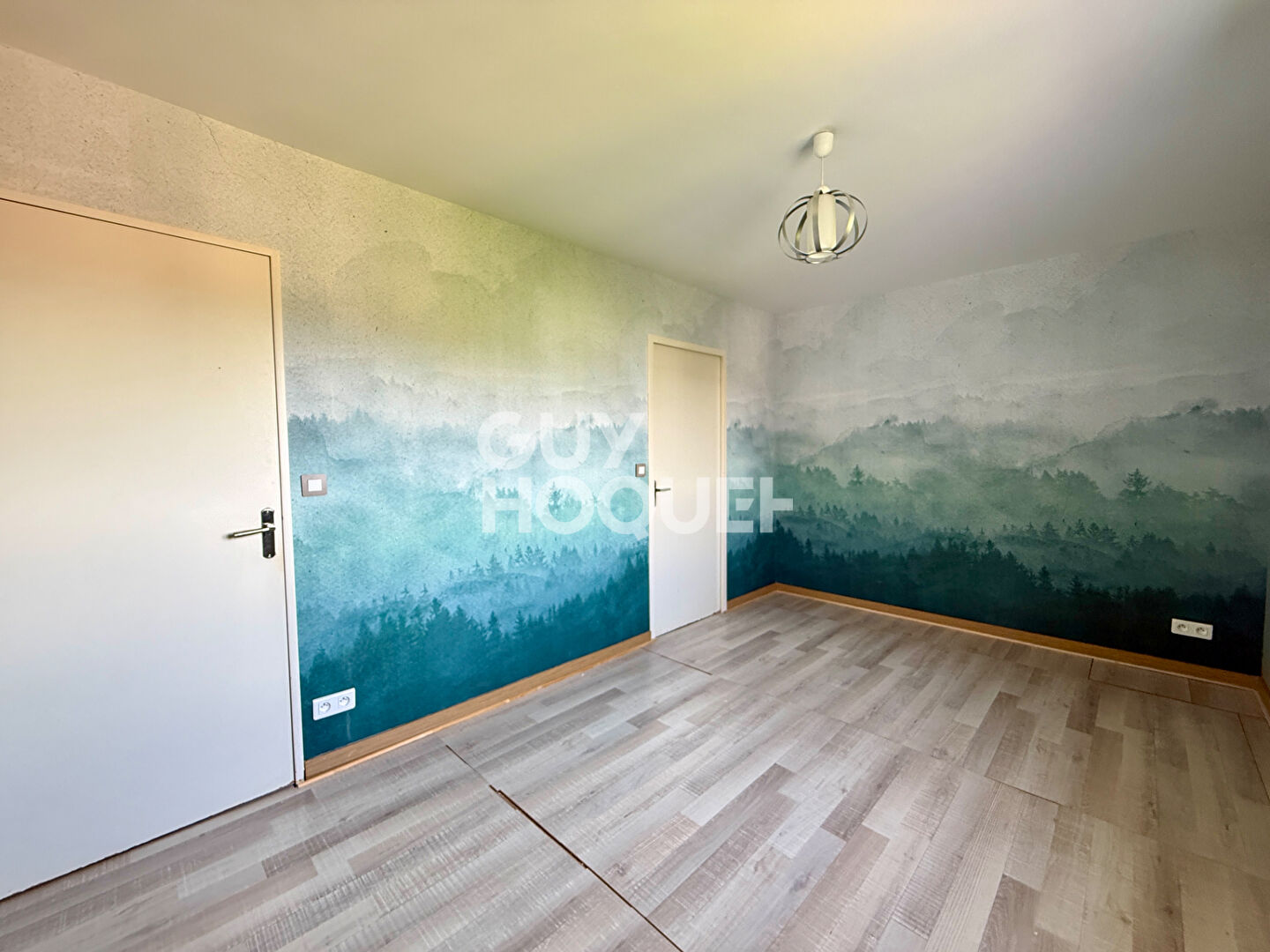 Dernier étage avec vue dégagée pour cet appartement familial