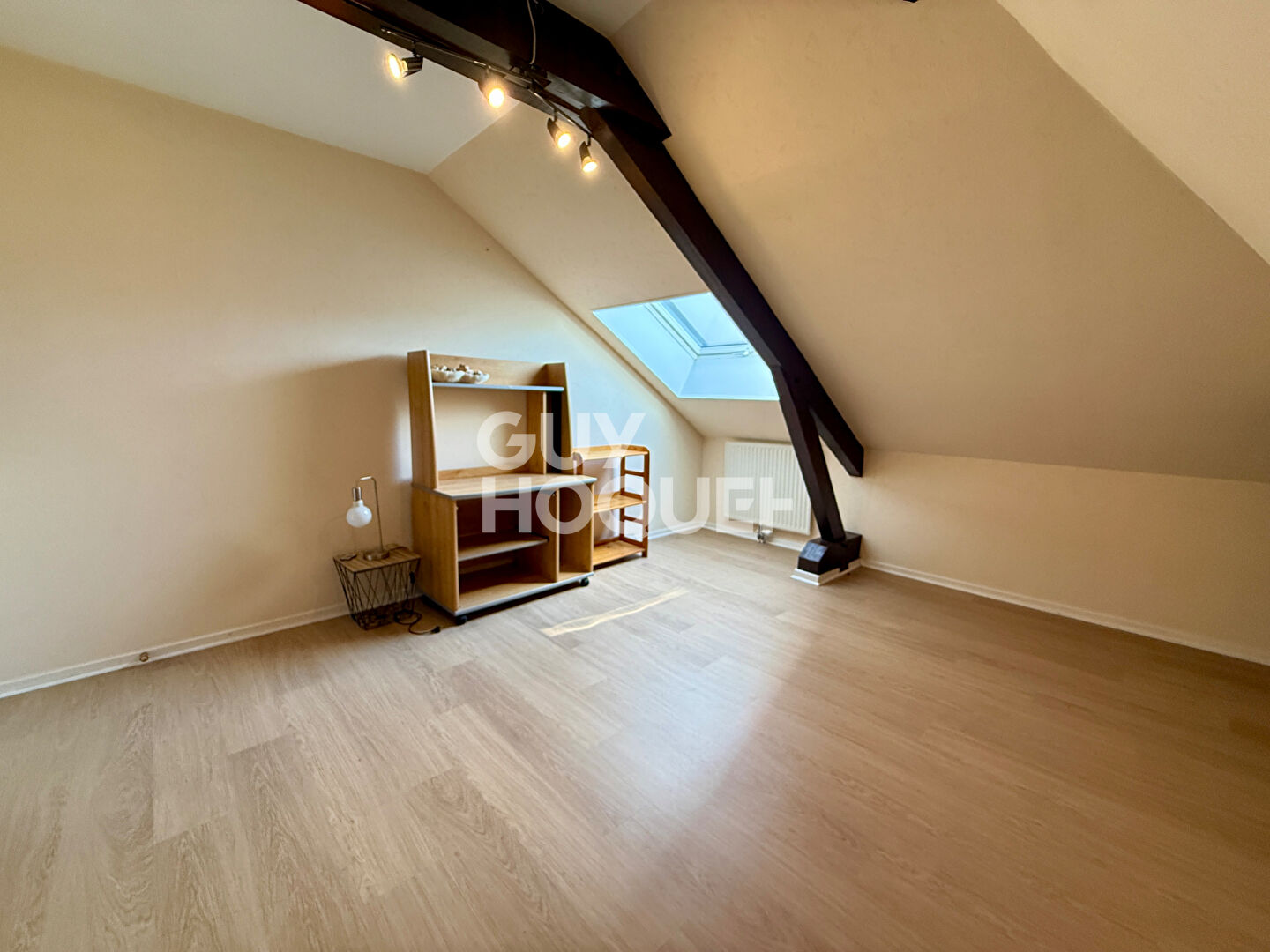 Dernier étage avec vue dégagée pour cet appartement familial