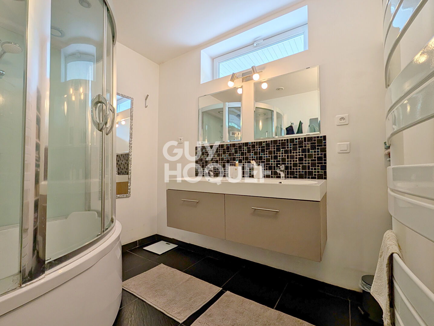 Ecole Valentin, maison DPE B, 229 m²