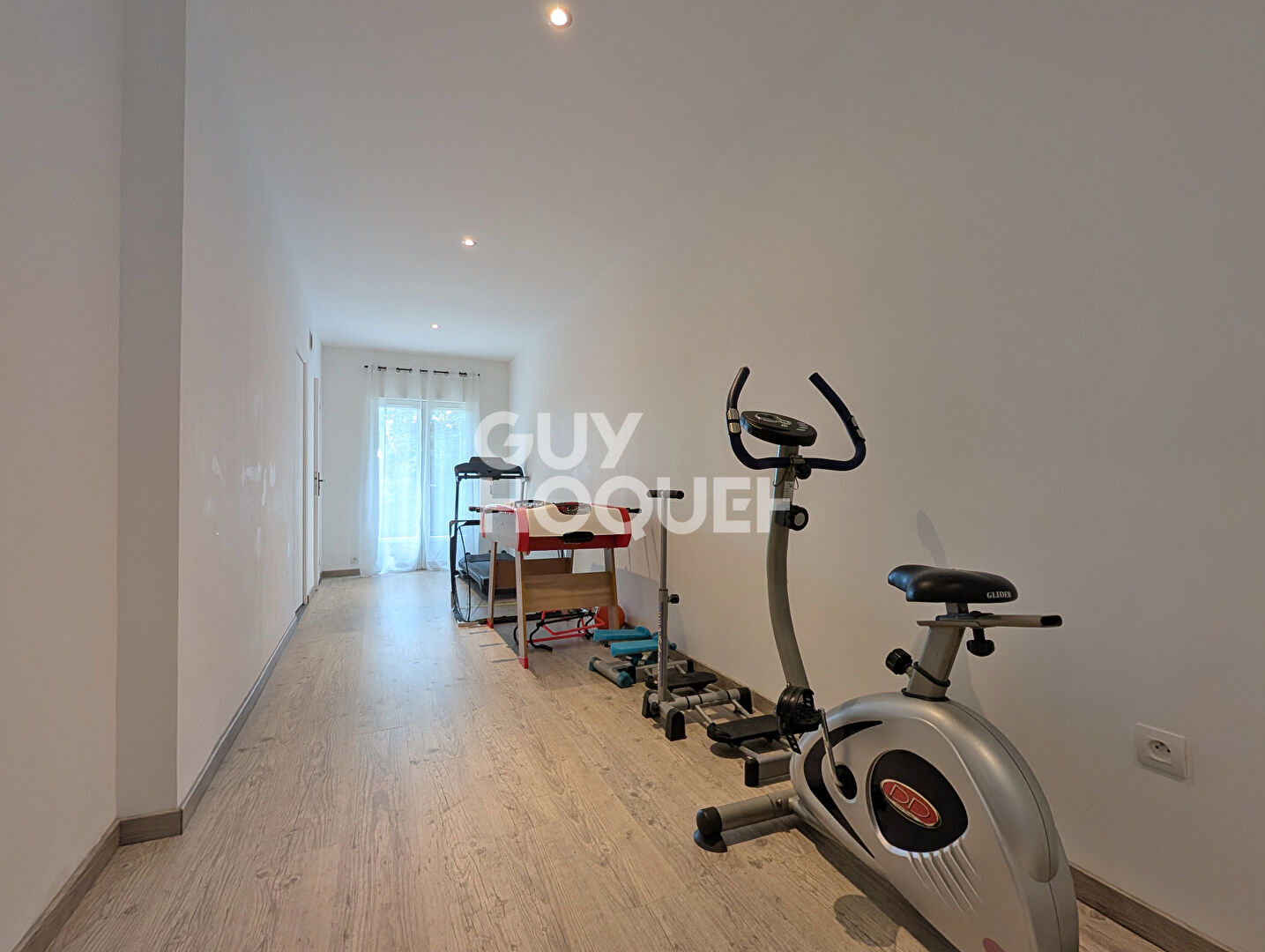 Ecole Valentin, maison DPE B, 229 m²