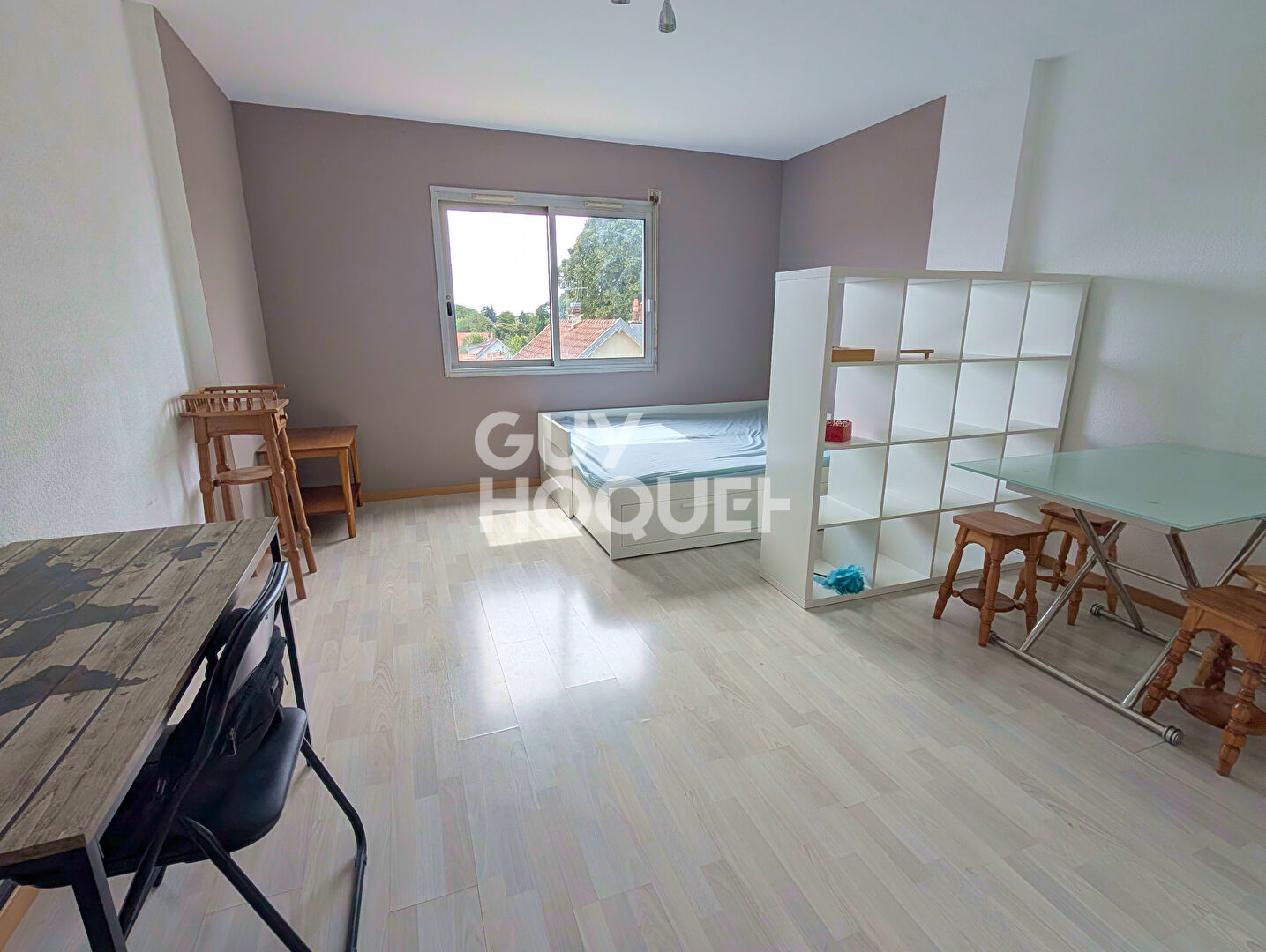 Studio meublé 25 m², garage box