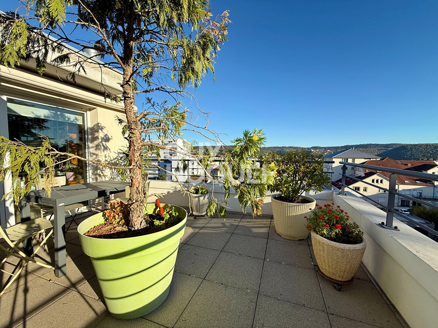 Appartement rare en dernier étage avec toit-terrasse