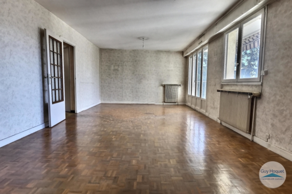 Appartement 2 pièces à vendre à FONTAINES SUR SAÔNE (69270) Proche du centre et de toutes ses commodités.