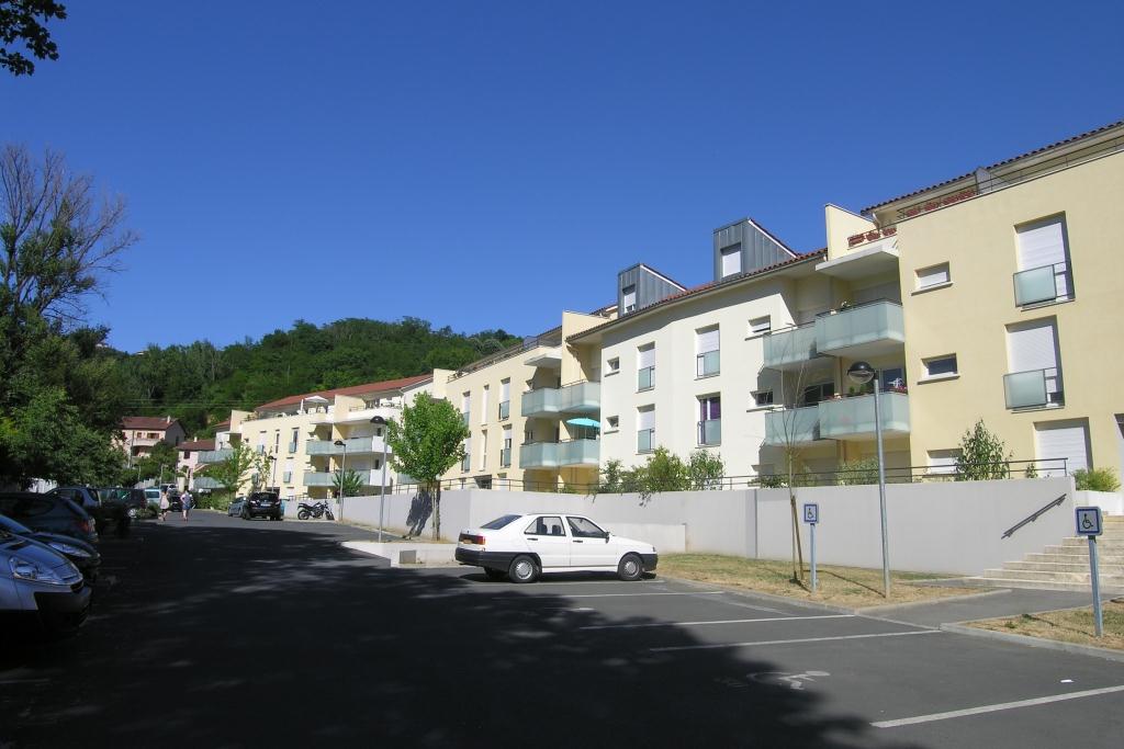 NEUVILLE SUR SAONE