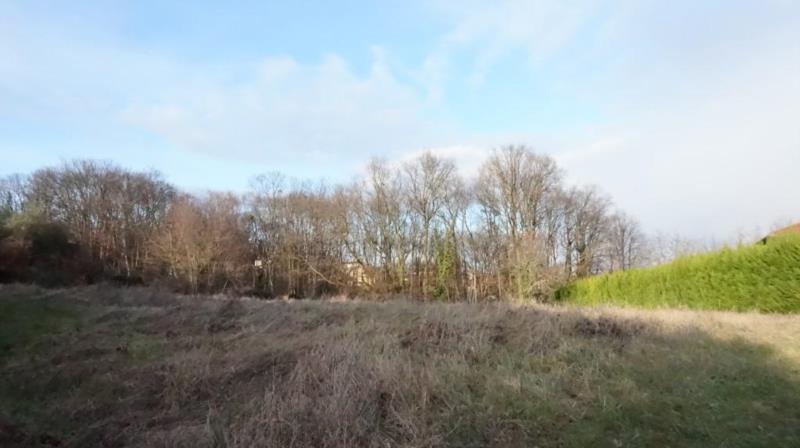 TERRAIN CONSTRUCTIBLE AU CALME