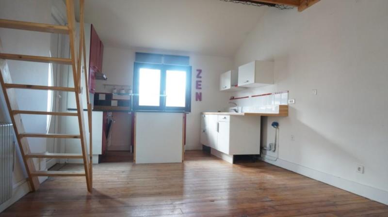 Maison 2 pièces de 43,05 m² à vendre à Cailloux-Sur-Fontaines (69270).