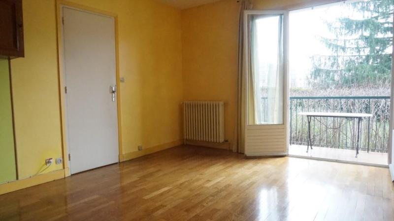 LUMINEUX, PROCHE COMMERCES, TRANSPORT, BALCON....