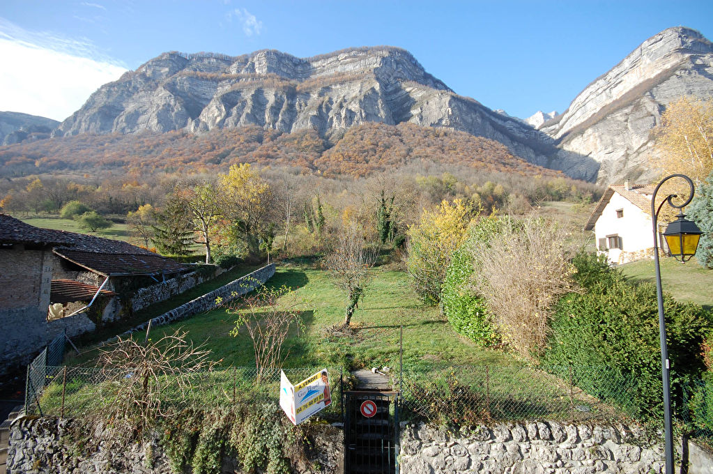 TERRAIN CROLLES