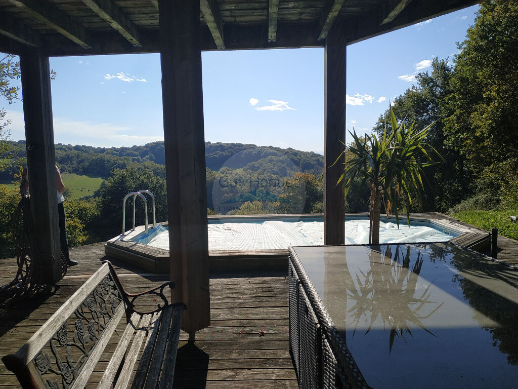 Maison  4 pièce(s) 140 m2